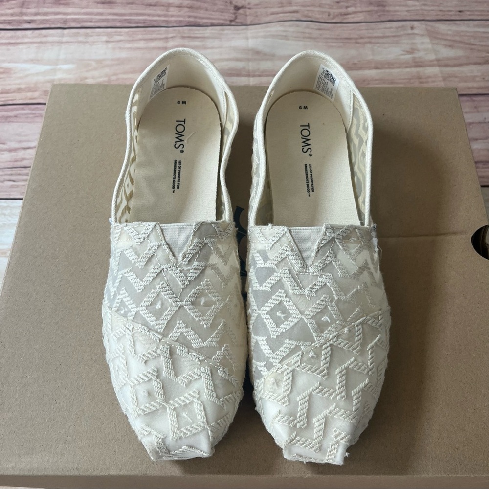 NWOB TOMS Alpargata Moroccan Natural Crochet US Size‎ 9 Brand New Slip On - Picture 5 of 9